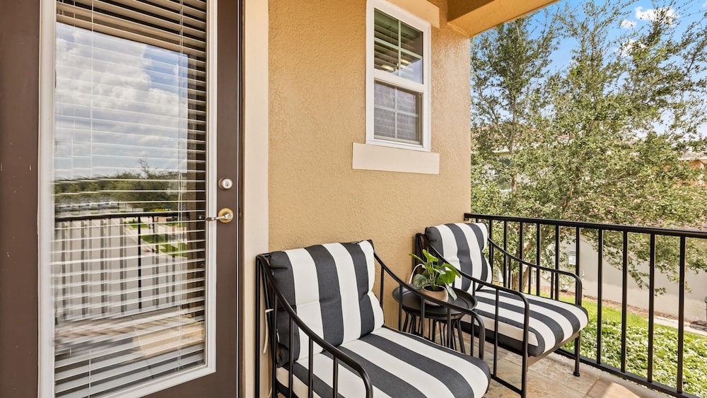 Upstay Spacious 5BR Villa Private Pool and Hot Tub