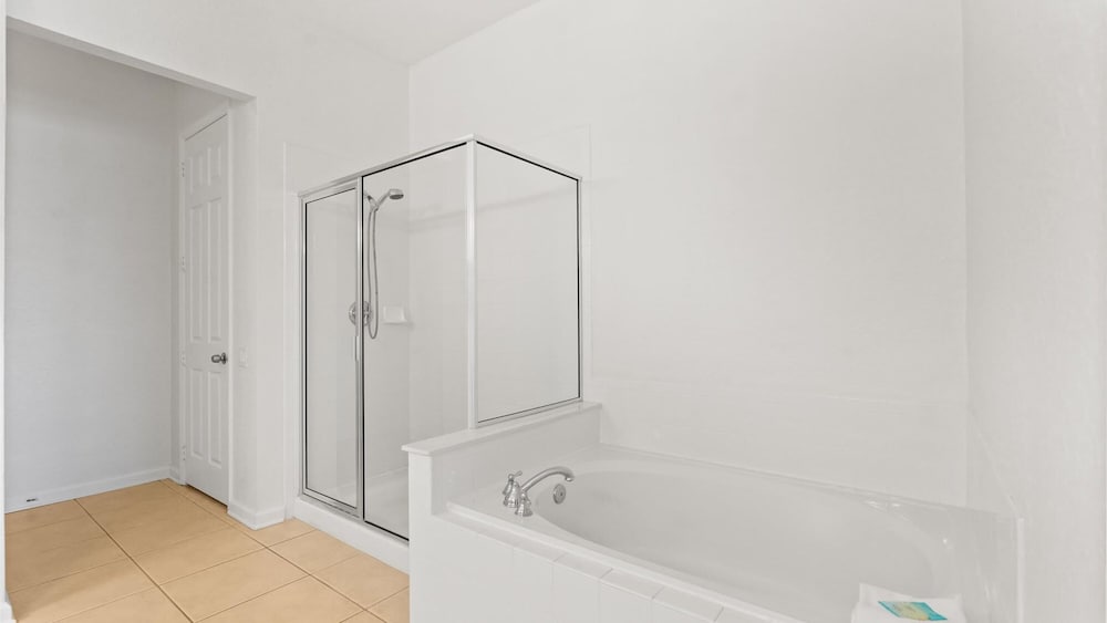 Upstay Newly Renovated Condo Near Epic Universe