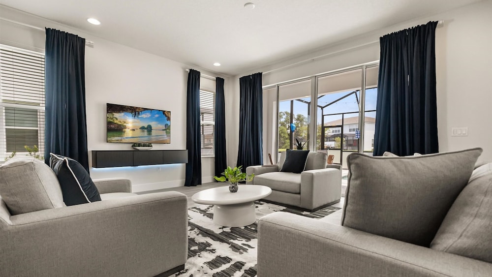Contemporary 4BR Townhome With Pool Themed Rooms