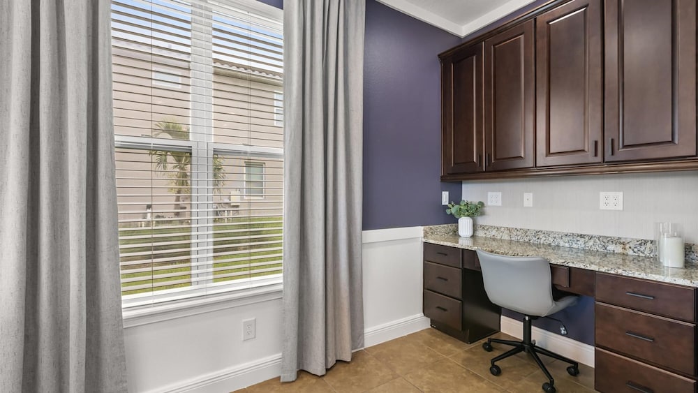 Upstay Spacious 5BR Villa Private Pool and Hot Tub