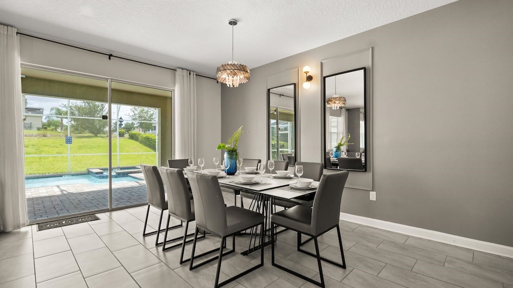 Upstay Championsgate 9BR Villa With Pool Cinema