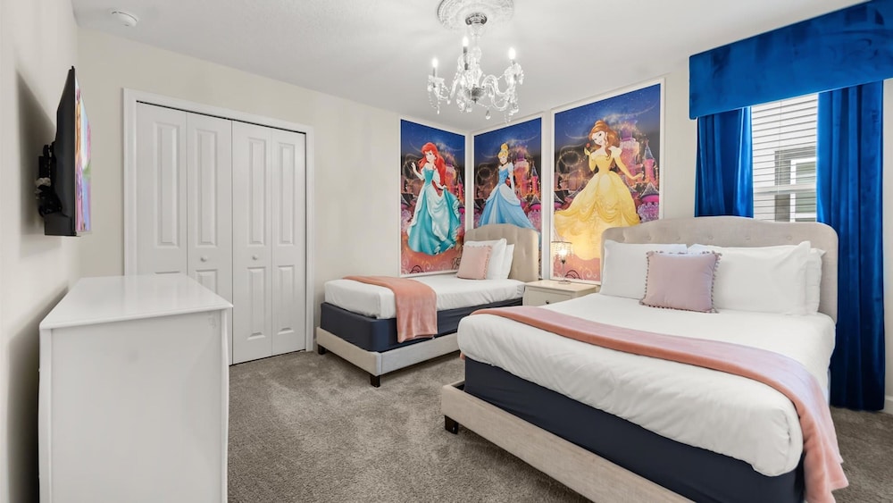 Upstay Championsgate 9BR Villa With Pool Cinema