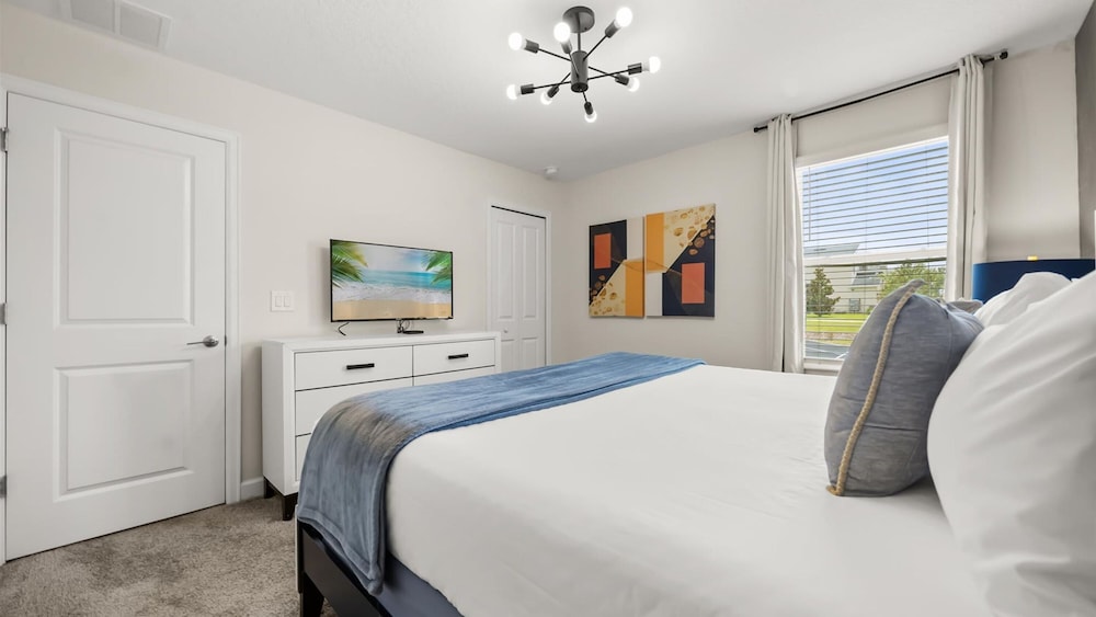 Upstay Championsgate 9BR Villa With Pool Cinema