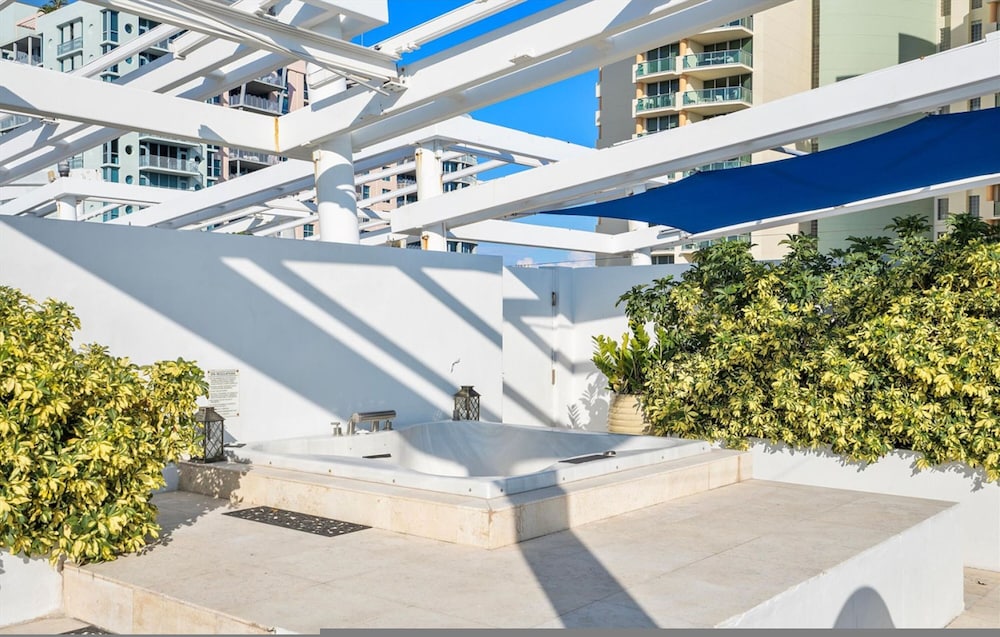 Penthouse With Private Rooftop