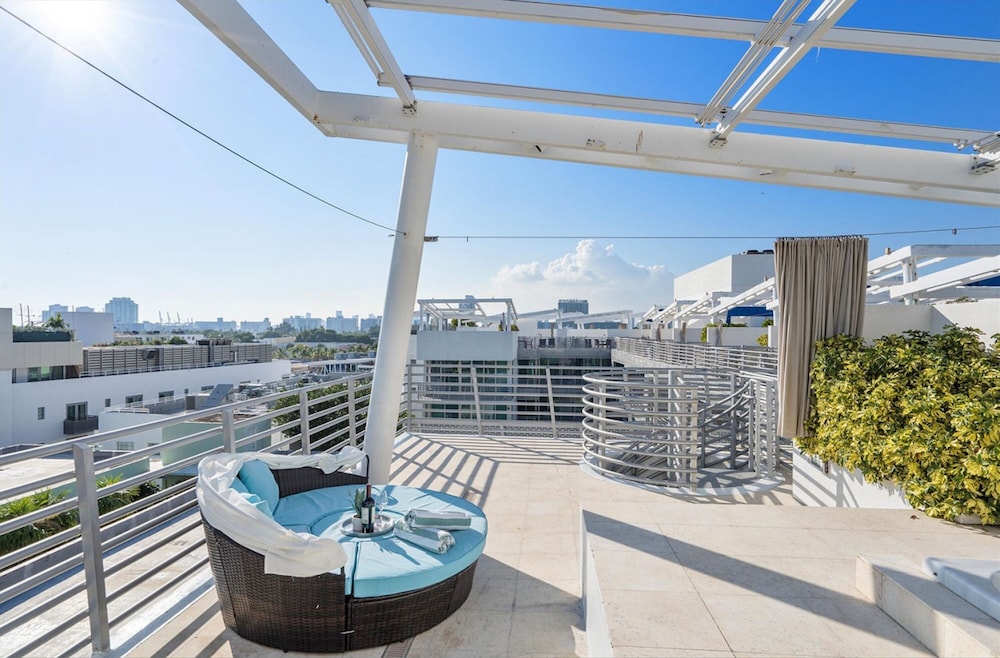 Penthouse With Private Rooftop