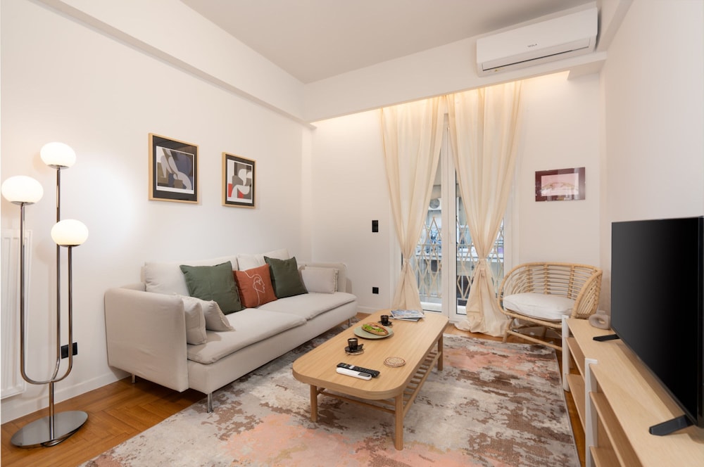 LIV - Modern Heavenly Retreat in Exarcheia