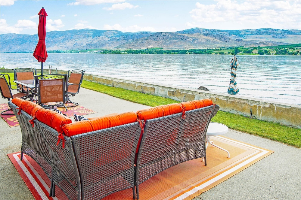 Lake Level Chalet in Oroville