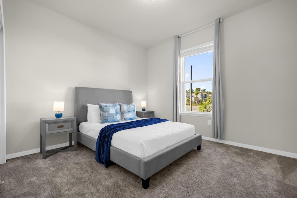 Elegant 6BR Home Perfect for Families