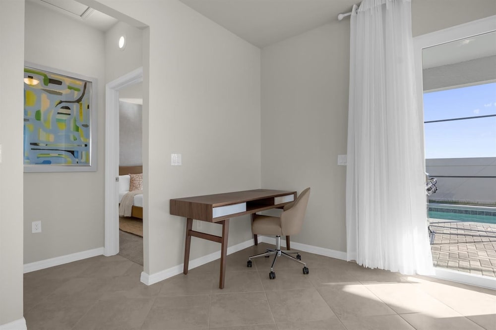 Elegant 6BR Home Perfect for Families