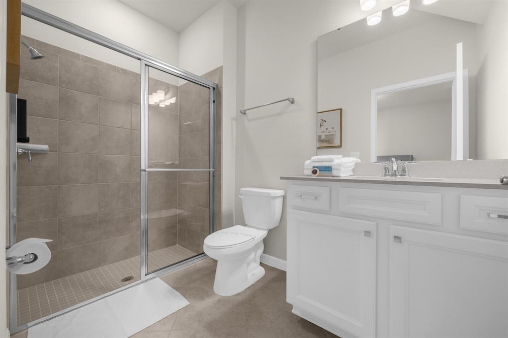 Elegant 6BR Home Perfect for Families