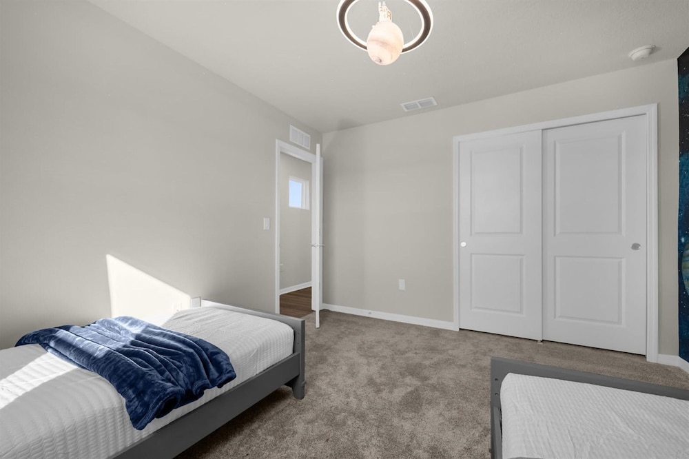 Elegant 6BR Home Perfect for Families