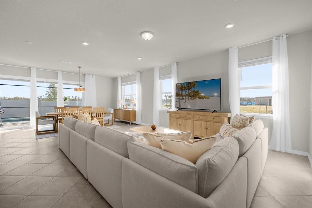 Elegant 6BR Home Perfect for Families