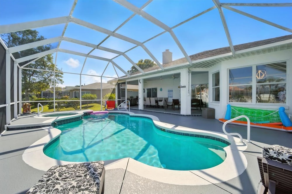 Boaters Dream Pool Spa Dock Walking Biking
