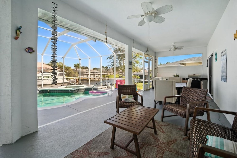 Boaters Dream Pool Spa Dock Walking Biking
