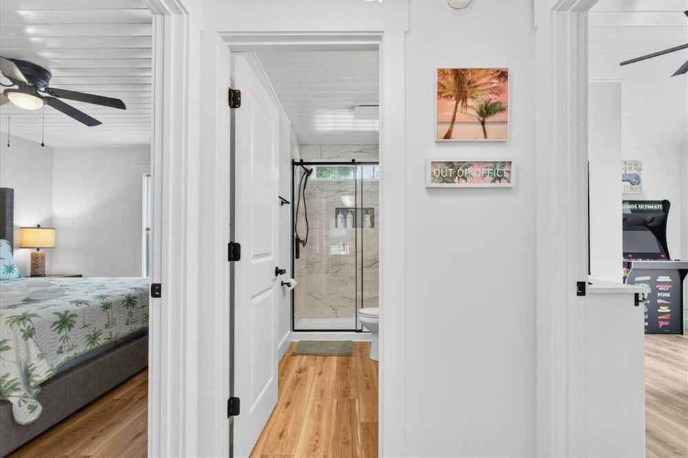 New Listing Lux Beach House Dog Friendly