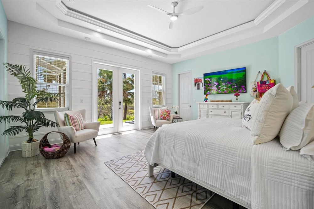 5BR Retreat Pool Opt Heated Spa Bikes Views