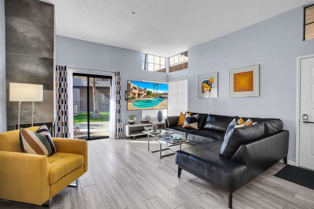 Hollywood Glam Hideaway