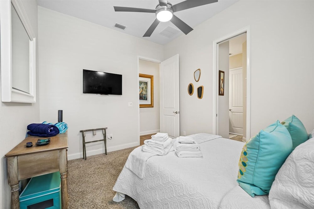 5BR Retreat Pool Opt Heated Spa Bikes Views