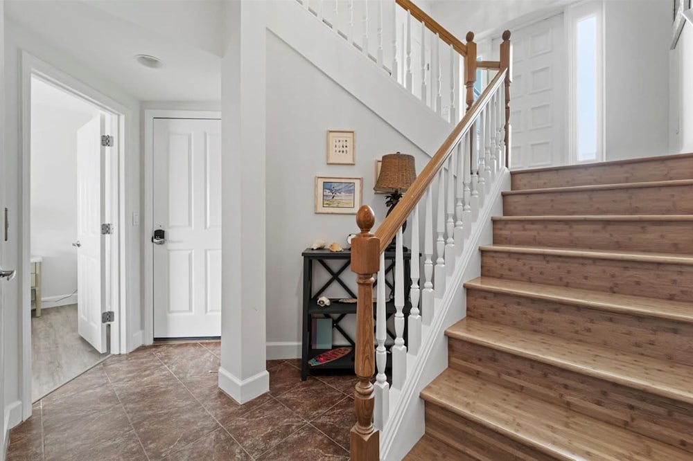 Beachfront 5BR Home With Ocean Views