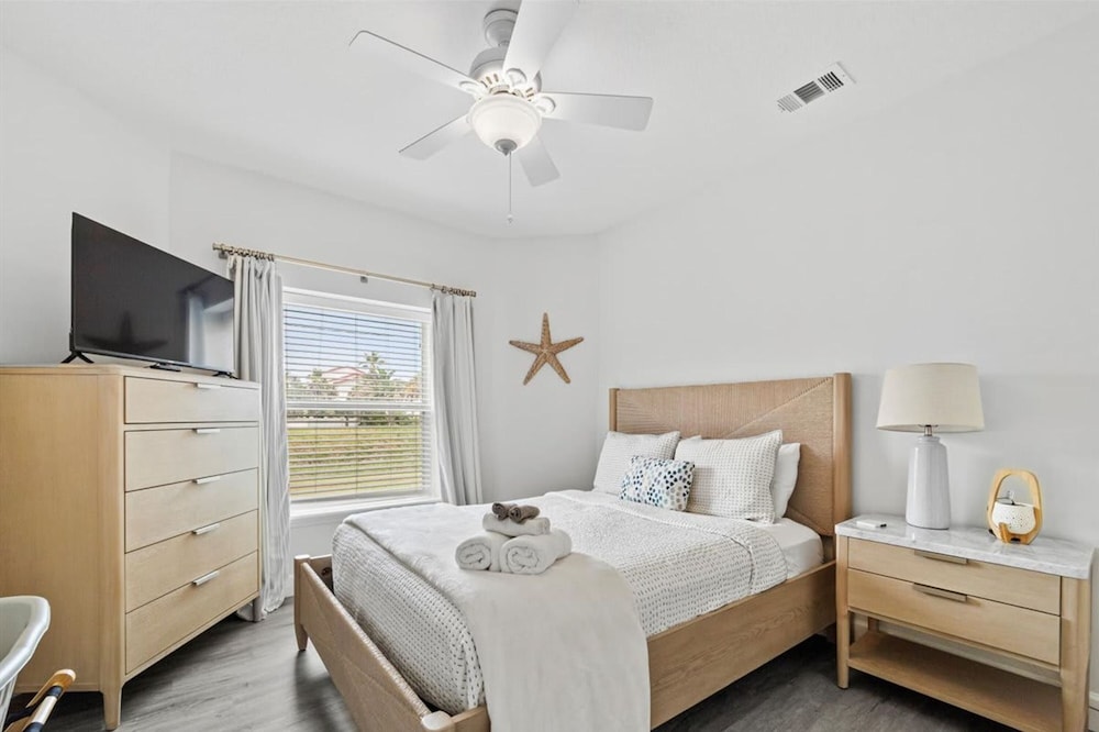 Beachfront 5BR Home With Ocean Views