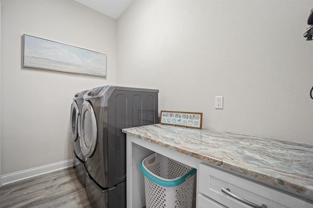 5BR Retreat Pool Opt Heated Spa Bikes Views