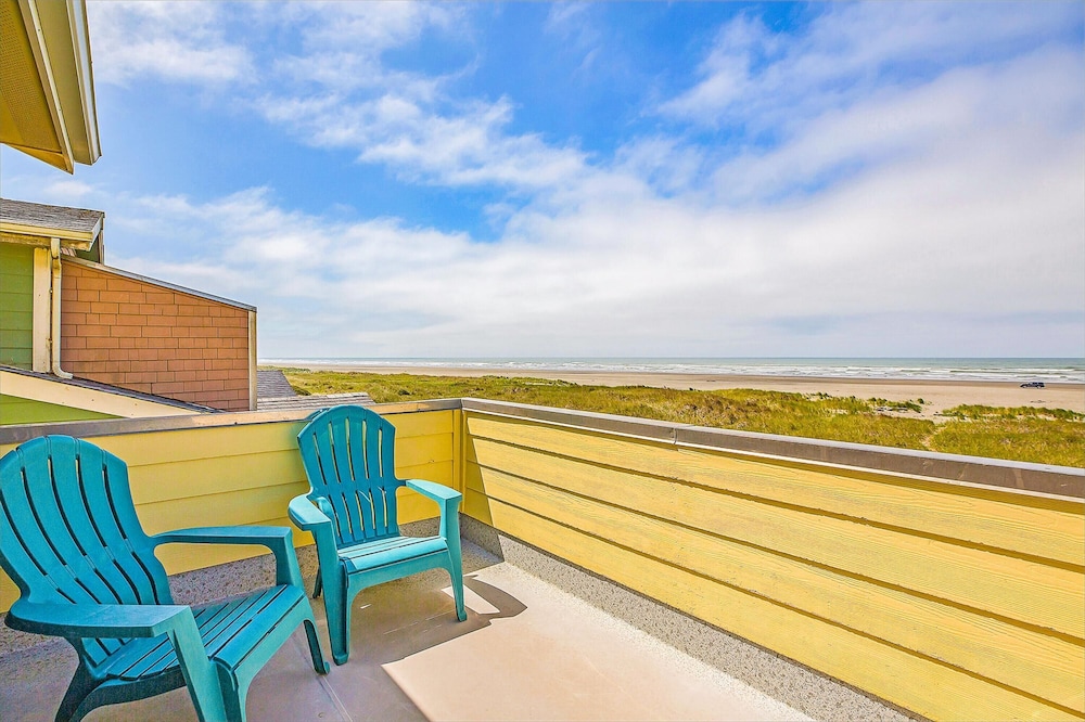 Beach Dream Two in Ocean Shores
