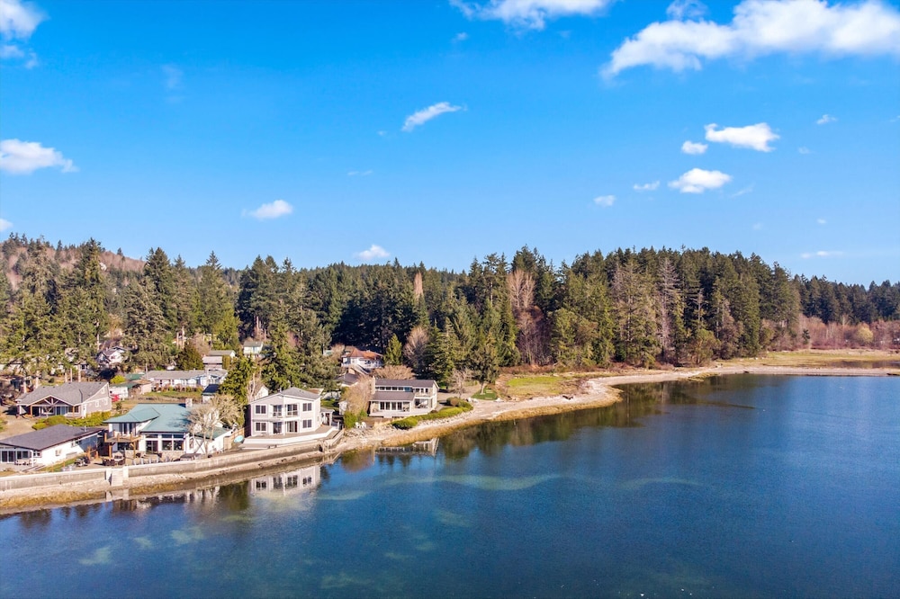 Belfair Beach House in Belfair