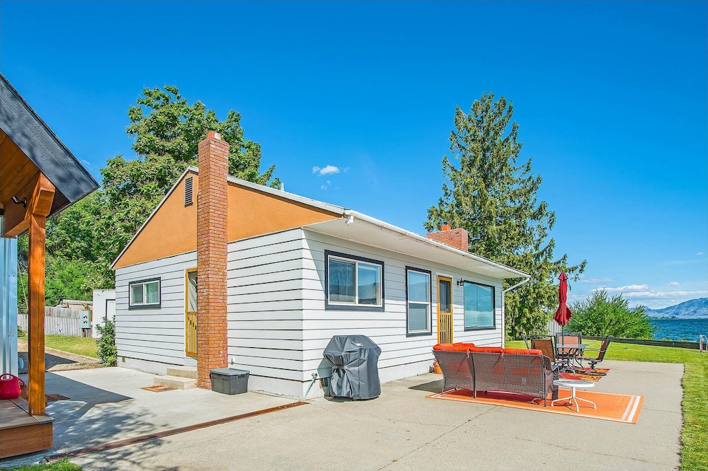 Lake Level Cabin in Oroville