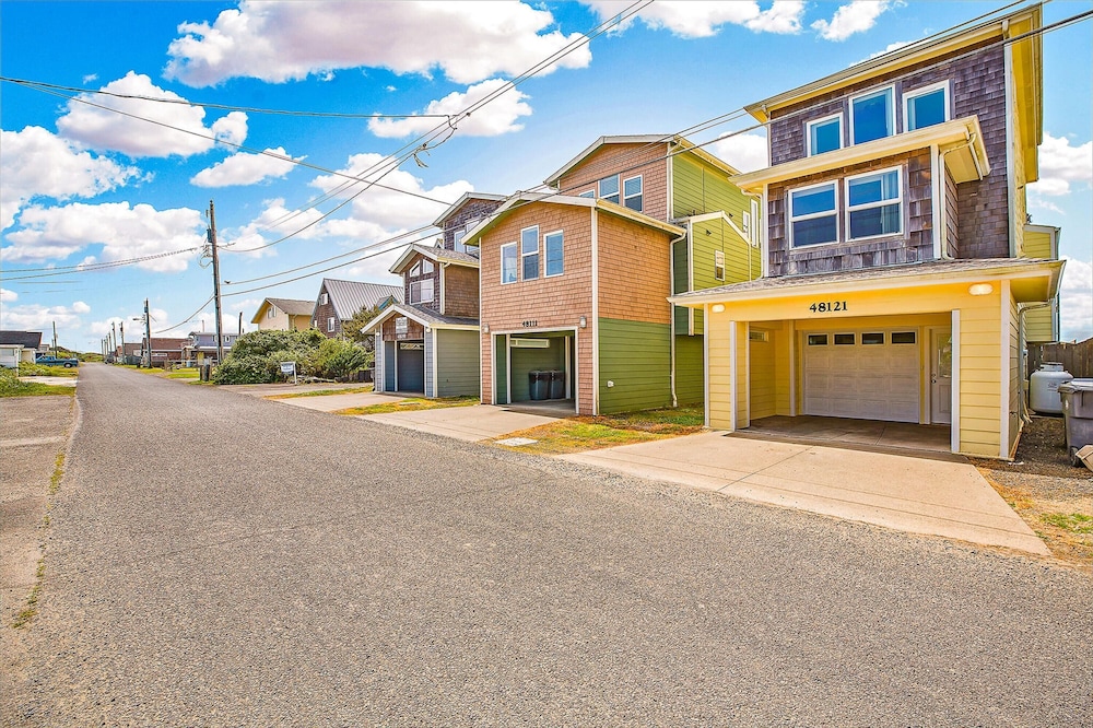 Beach Dream Two in Ocean Shores