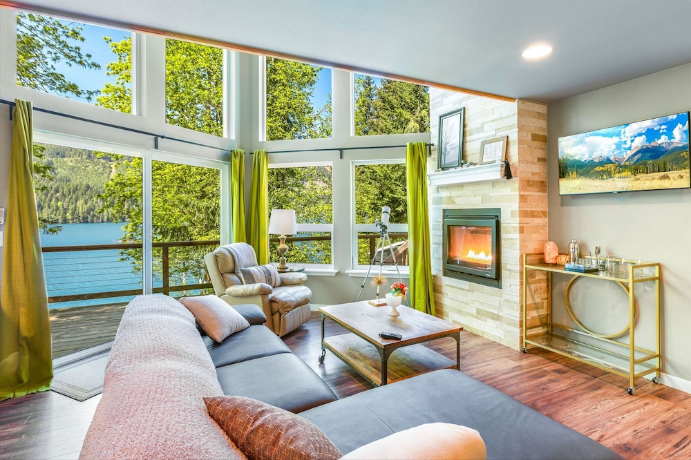 Yellow Tail Cabin in Hoodsport