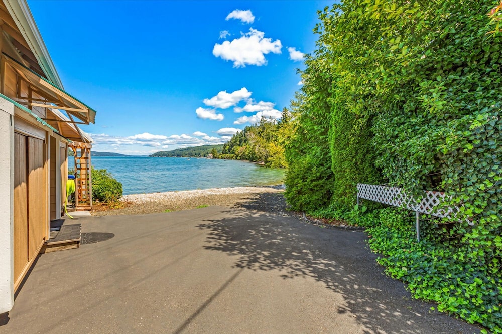 Utopia Cove in Union