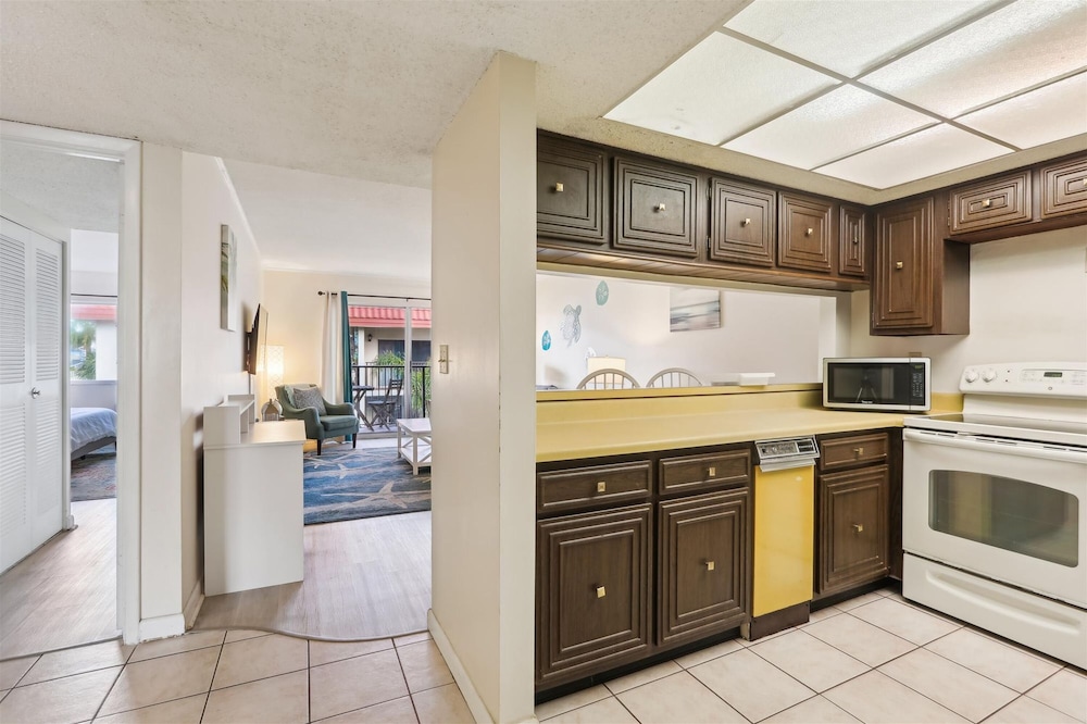 Pelican Inlet C222 in St Augustine