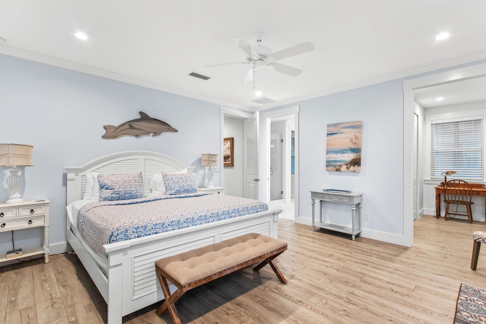 Heated Pool Elevator Game Room Ocean Decks