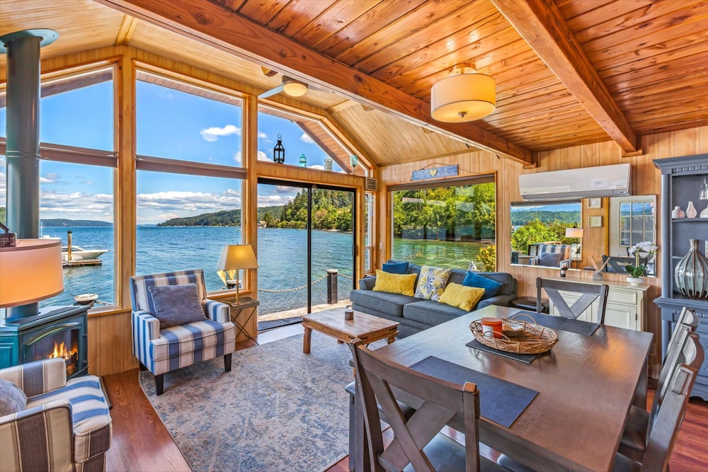 Utopia Cove in Union