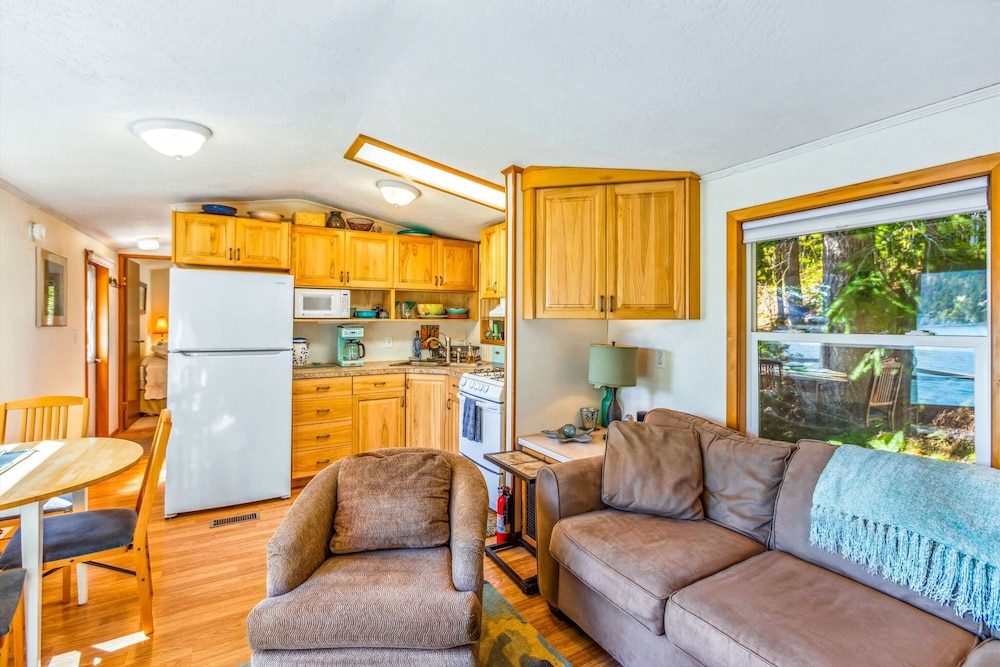 Reed s Cove Cabin in Hoodsport