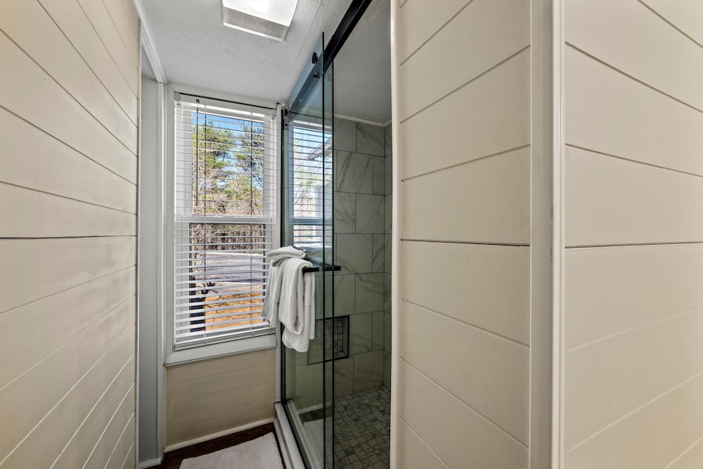 Sleeps 4-mountain Views-indoor Pool Sauna