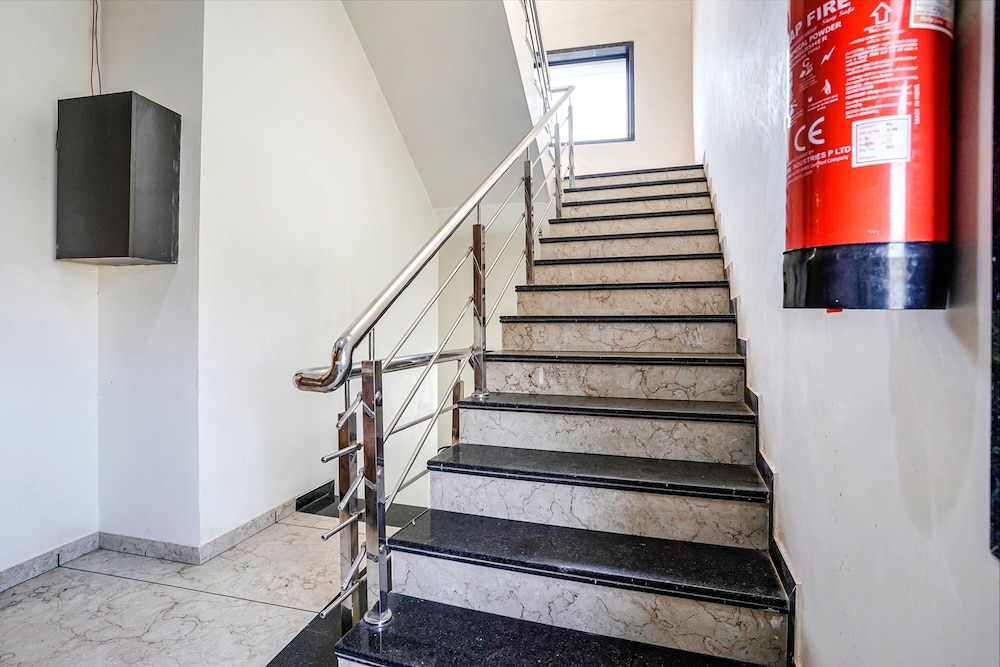 Fabhotel Prime Dumas
