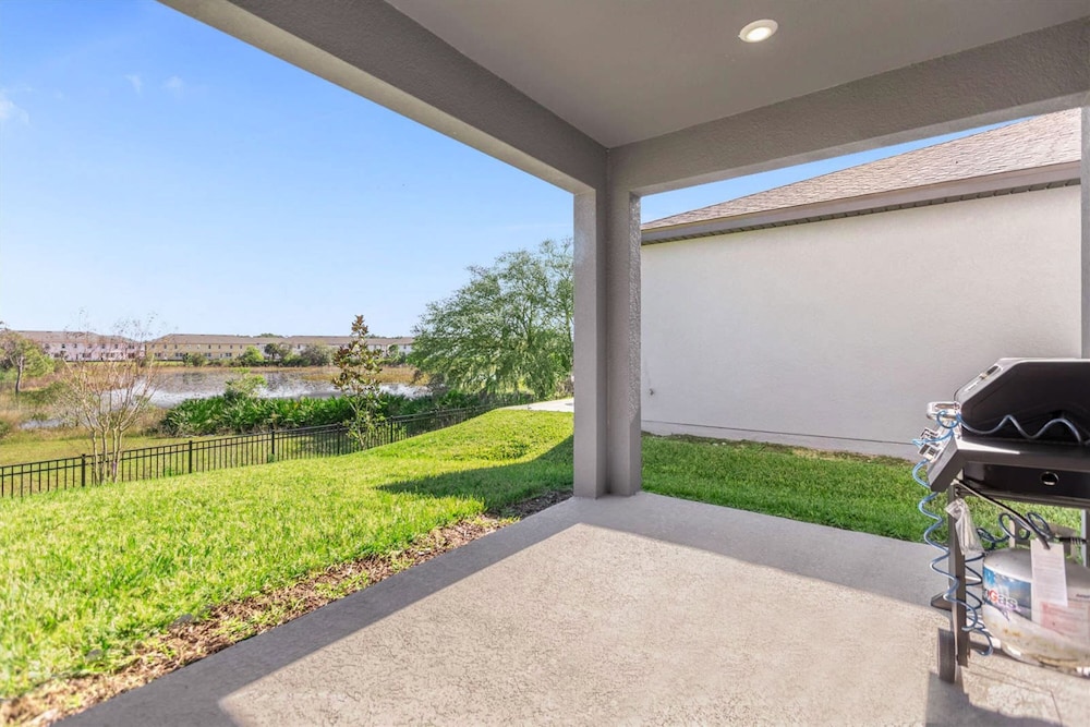 Upstay - NEW Build - Westhaven Lakefront Paradise view 2