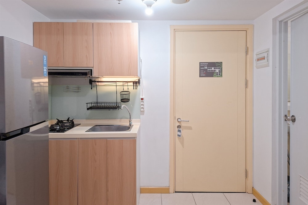 Nice And Homey 2Br Apartment M-Town Residence