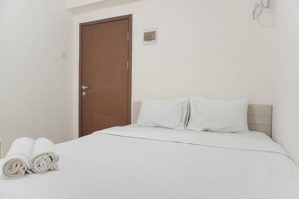 Homey And Minimalist Studio At Loftvilles City Apartment