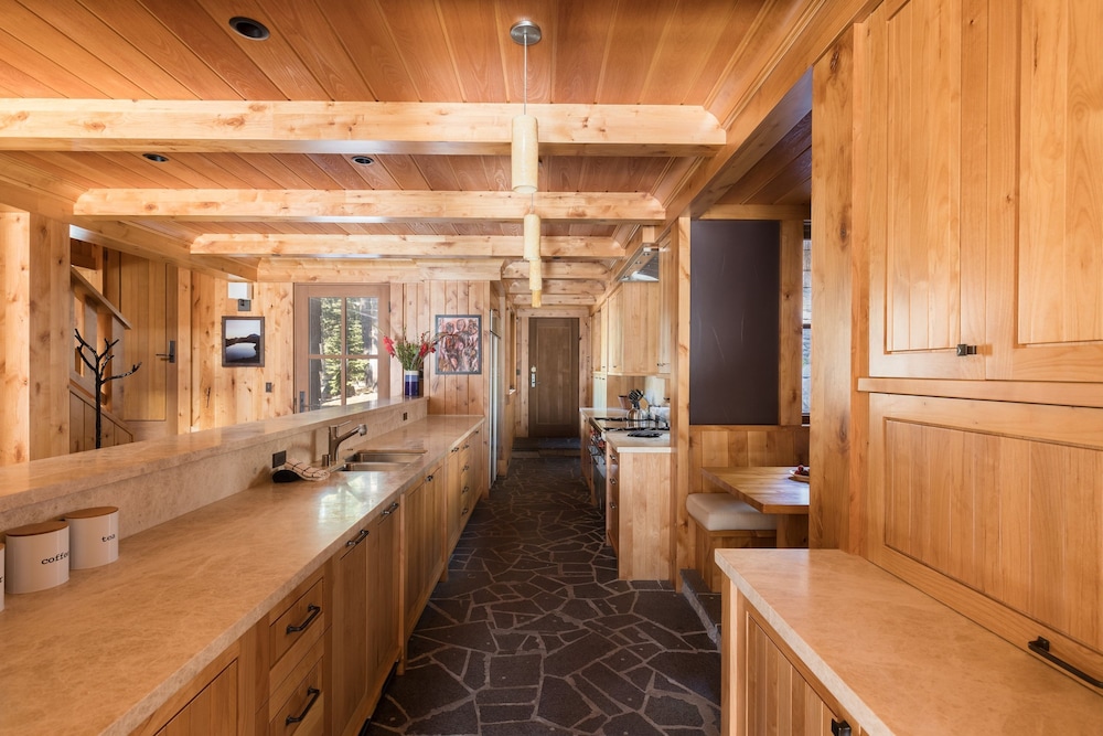 Hunter by Avantstay Riverfront Cabin w Prvt Cottage 5mins From Palisades
