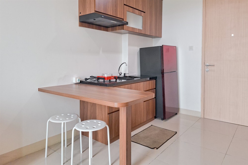 Modern Minimalist Look 1Br Apartment At Tree Park City Bsd