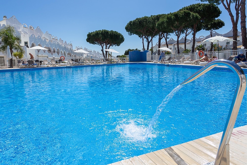Marbella Resort 2 Pool Whirlpool Sauna