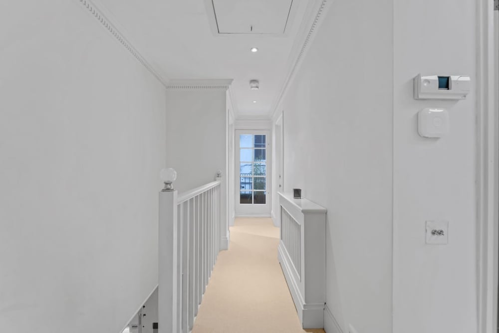 The Belgravia Place - Stunning Bright 2bdr Home