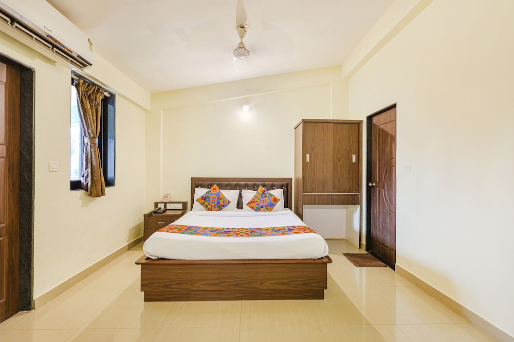 Fabhotel Shalom Indus Residency