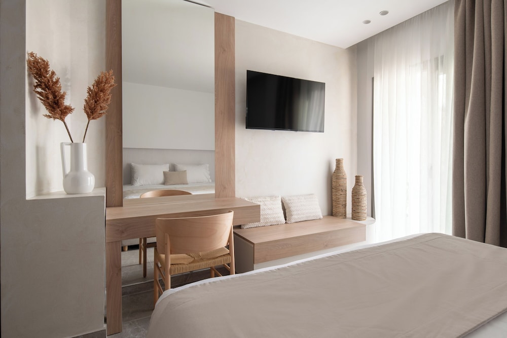 Olenia Suites