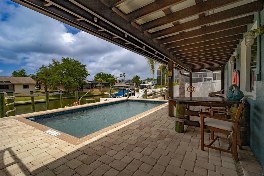 Waterfront Retreat With Pool Tiki Bar Boat Dock