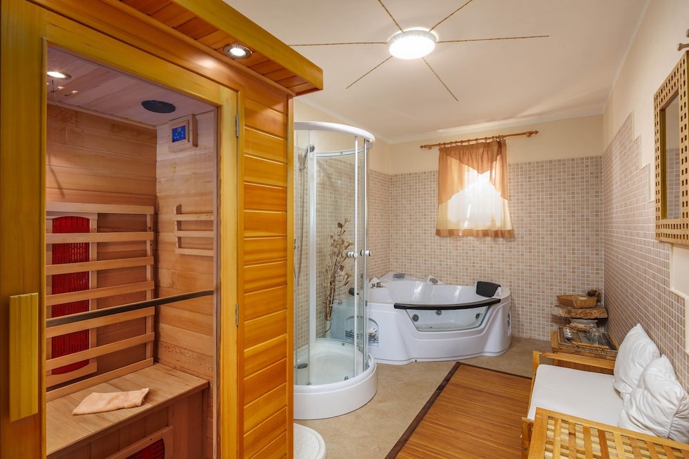 Pool Villa Divina in i an