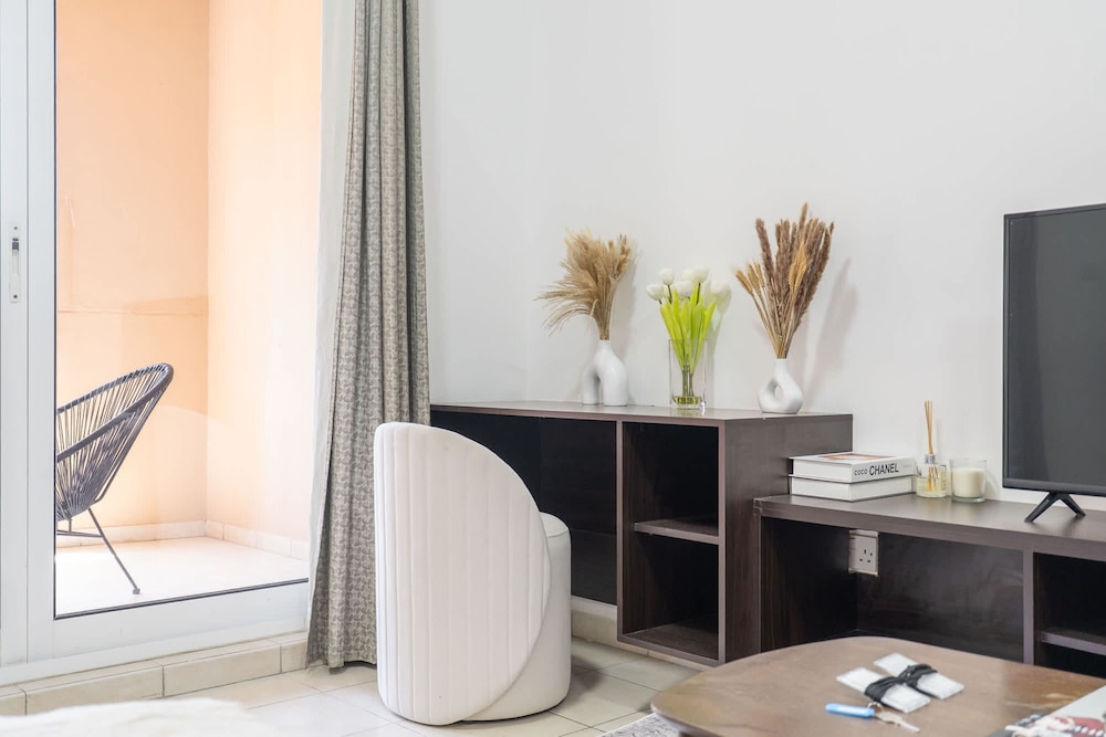 A Gorgeous Studio in Zen 20 That Sleeps 2