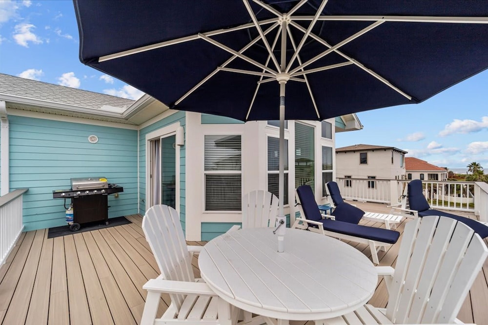 Beachfront 5BR Home With Ocean Views